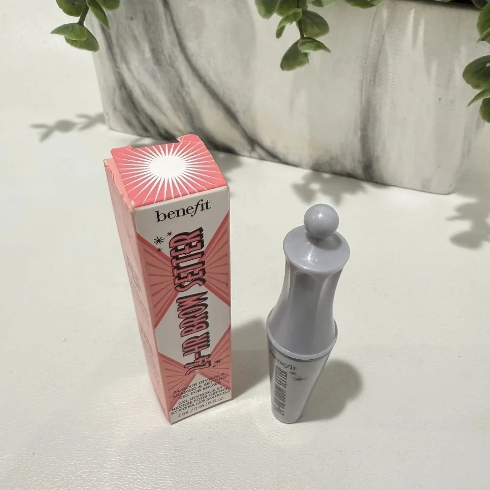 Benefit 24-HR Brow Setter - Clear Gel - Picture 2 of 5